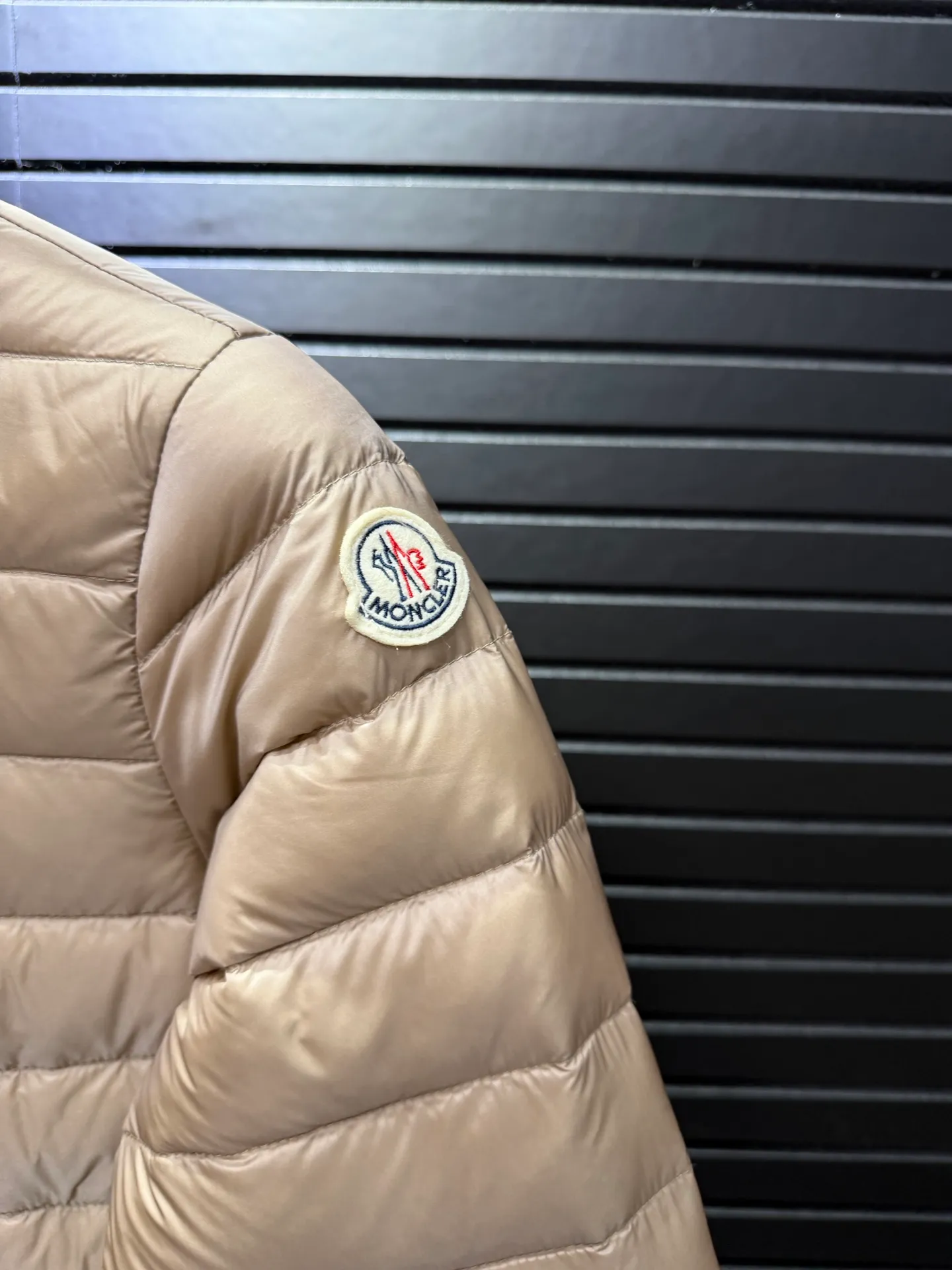 Moncler Same Style Lans Same Style ， 。 ， ; ， ， ， ：Black Khaki Beige Light Blue Light Pink White Size：1234